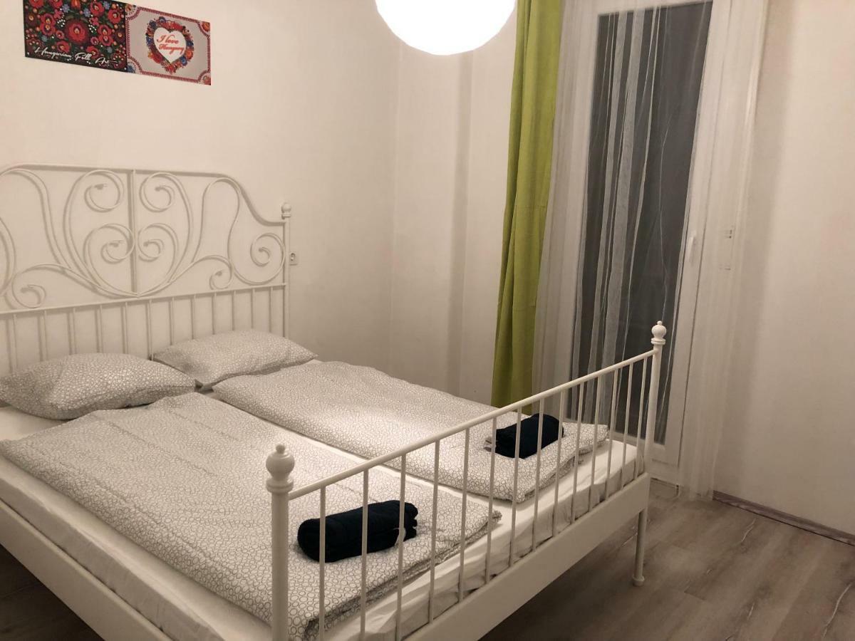 Sportarena&Stadion Apartman H-39 Apartment Budapest Bagian luar foto