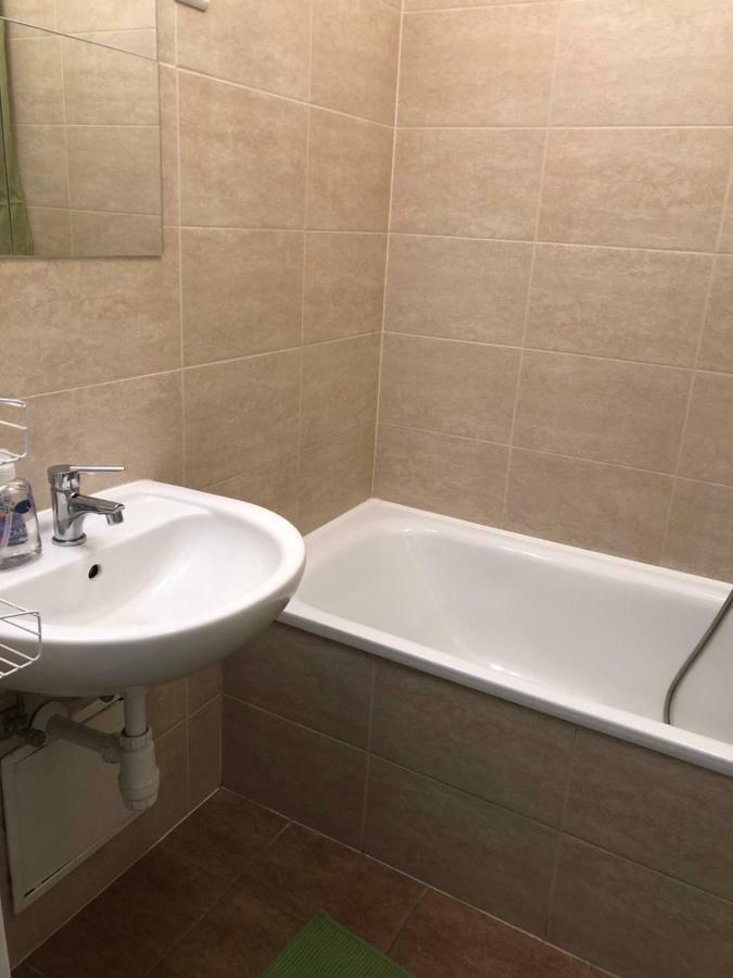 Sportarena&Stadion Apartman H-39 Apartment Budapest Bagian luar foto